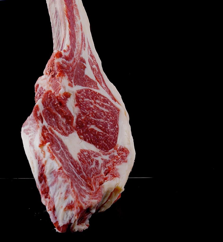 Wagyu Tomahawk Steak | Rib-Eye-Steak