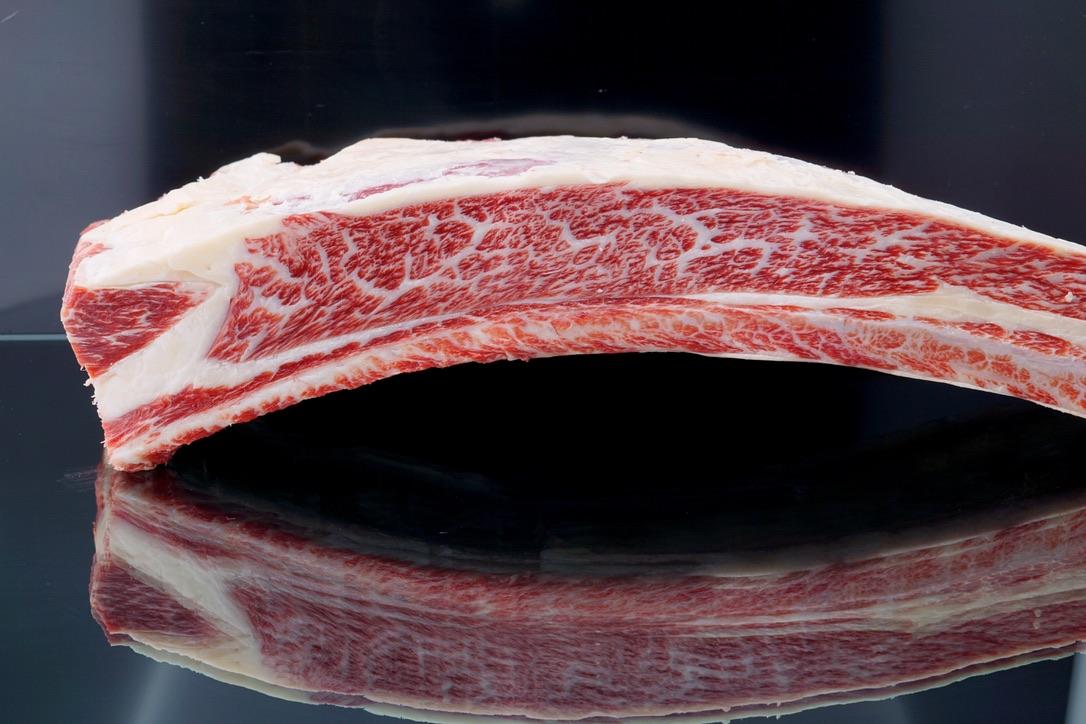 Wagyu Short Ribs | Federstück mit Knochen
